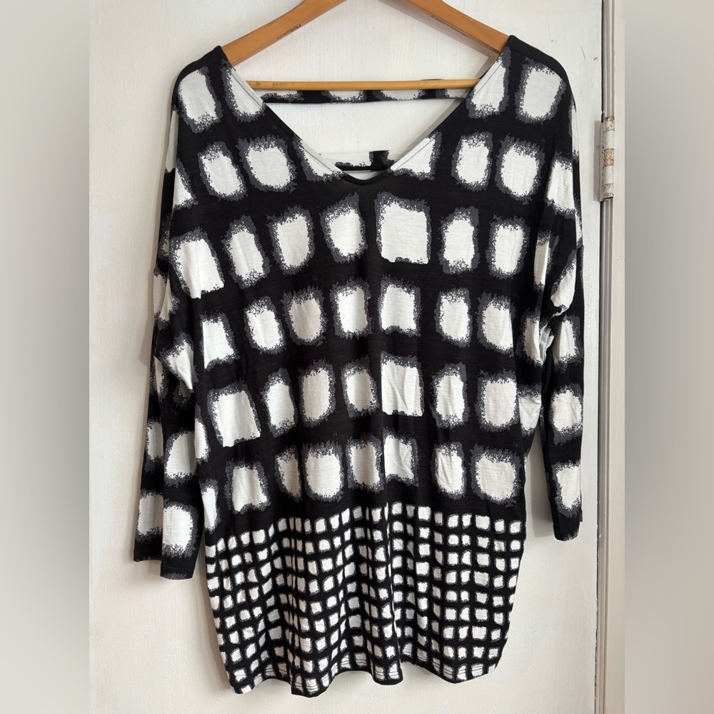 Tribal Black and White Grid Print V-Neck Blouse